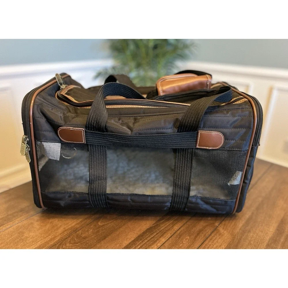 Sherpa Original Deluxe Pet Carrier Black w/ Brown Trim 20